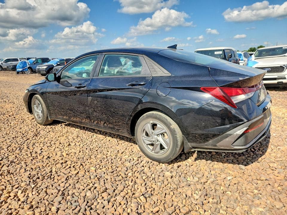 2025 HYUNDAI ELANTRA SE 2