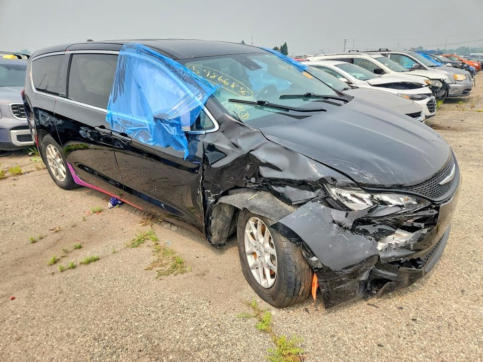 2024 CHRYSLER VOYAGER LX 4