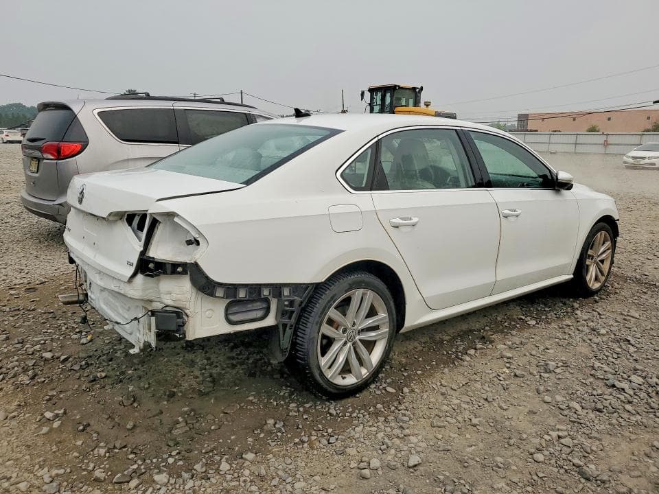 2018 VOLKSWAGEN PASSAT SE 3