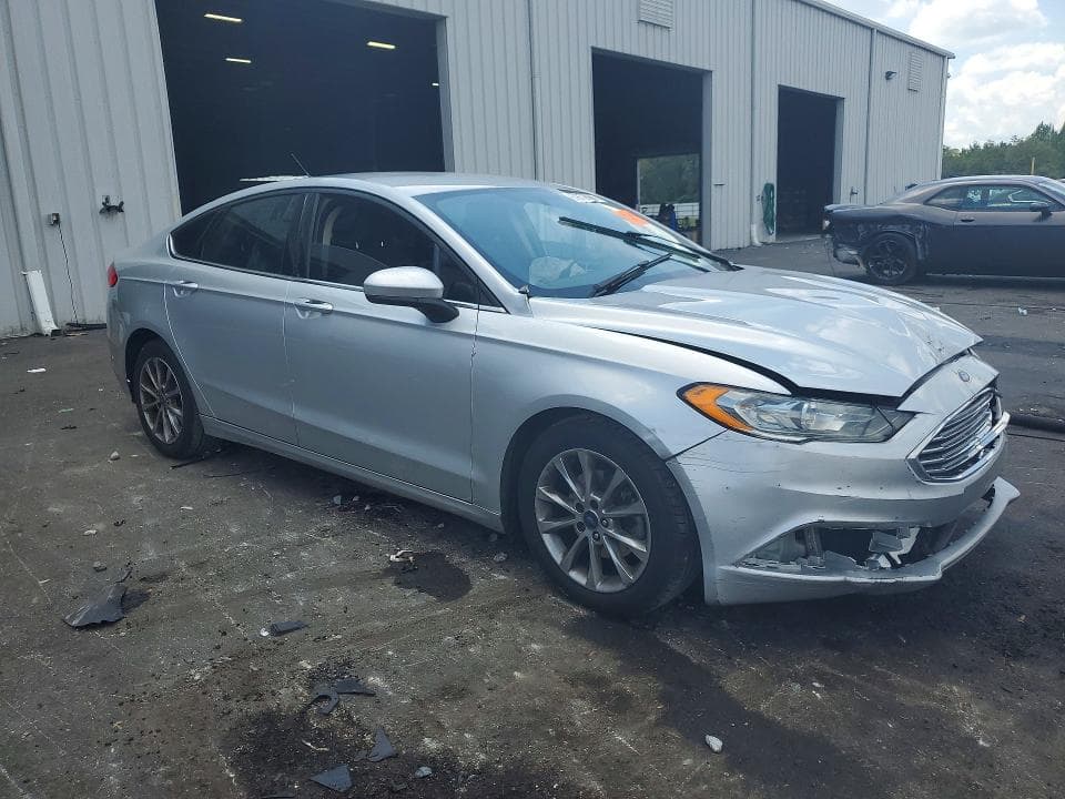 2017 FORD FUSION SE 4