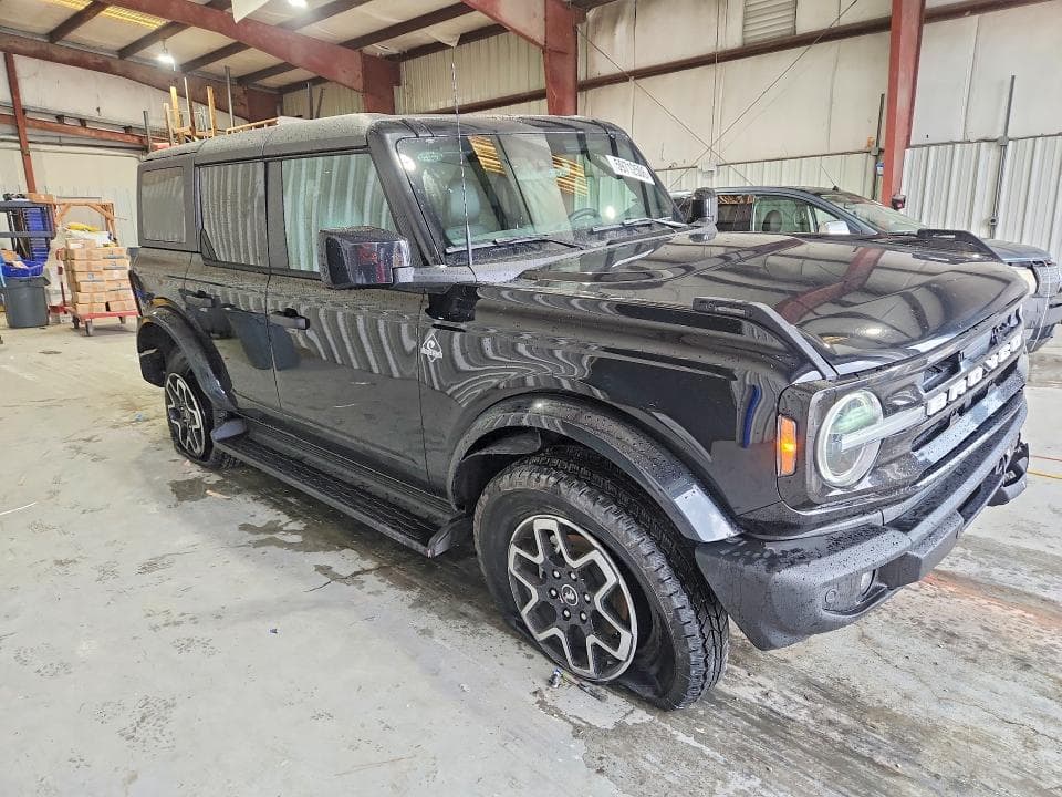 2026 FORD BRONCO OUTER BANKS 4