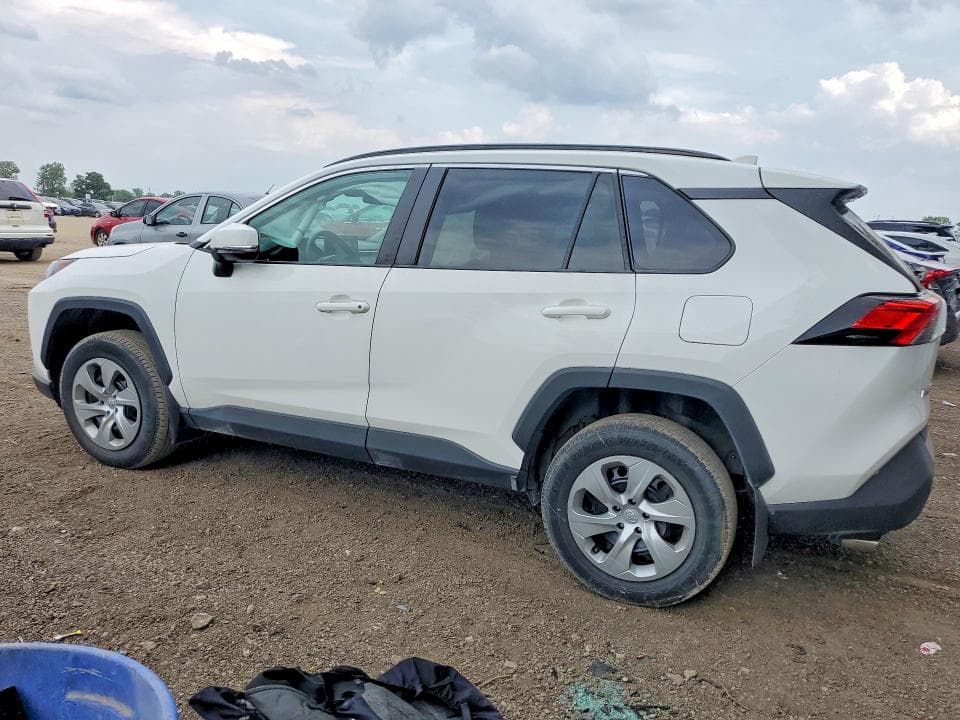 2021 TOYOTA RAV4 LE 2