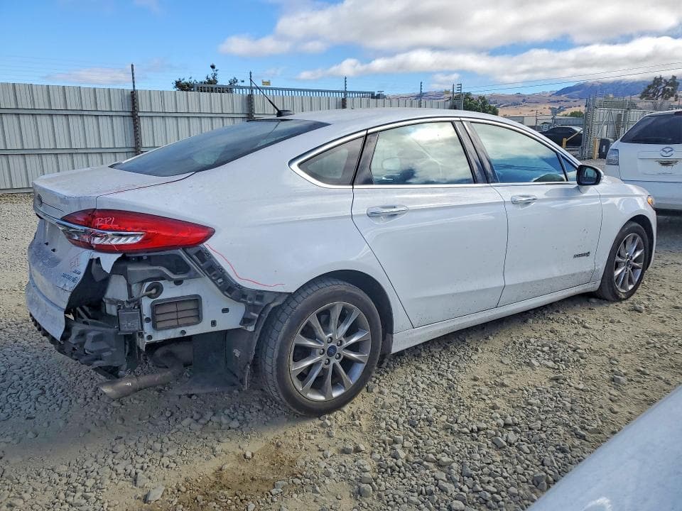 2017 FORD FUSION SE HYBRID 3