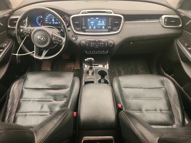 2017 KIA SORENTO EX 8