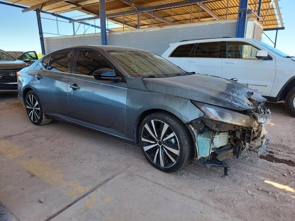 2021 NISSAN ALTIMA SR 4