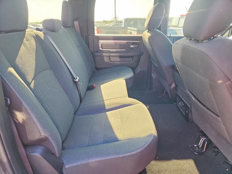 2024 RAM 1500 CLASSIC SLT 10