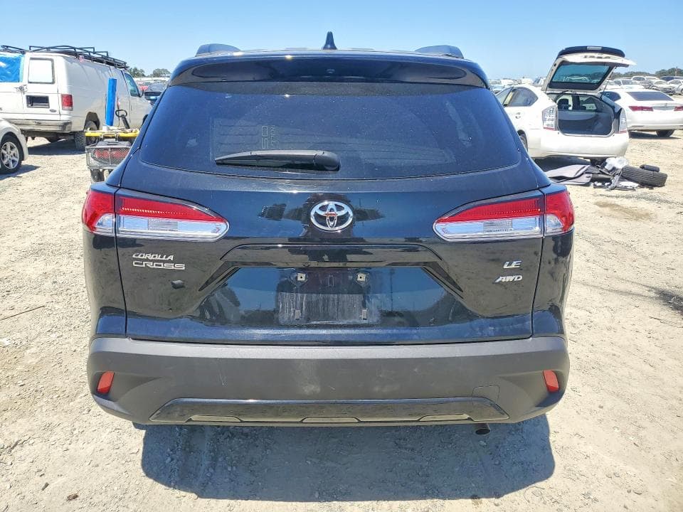 2022 TOYOTA COROLLA CROSS LE 6