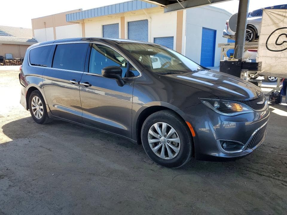 2018 CHRYSLER PACIFICA TOURING PLUS 4