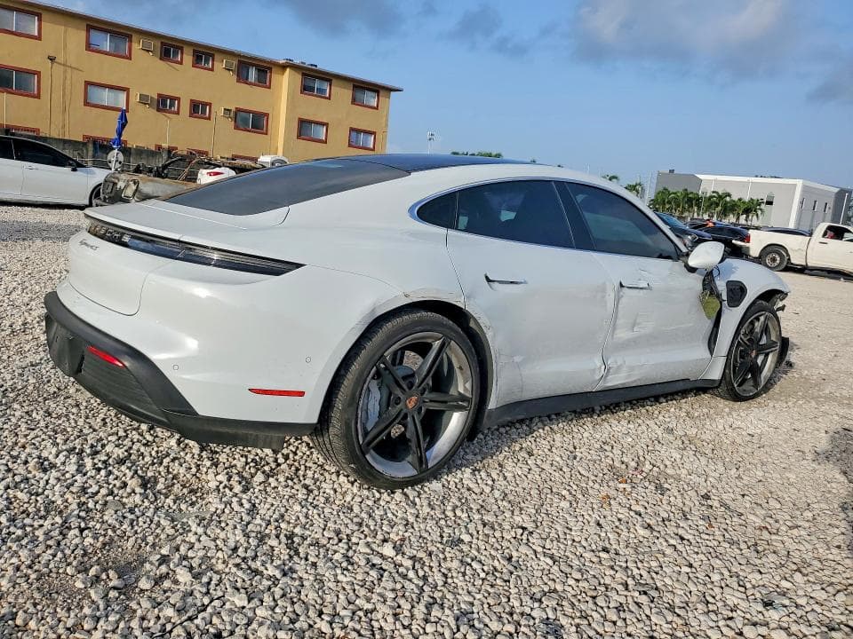 2020 PORSCHE TAYCAN 4S 3