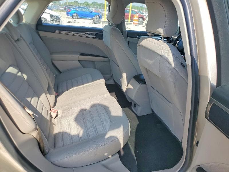 2018 FORD FUSION SE 10
