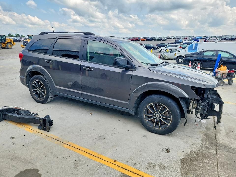 2019 DODGE JOURNEY SE 4
