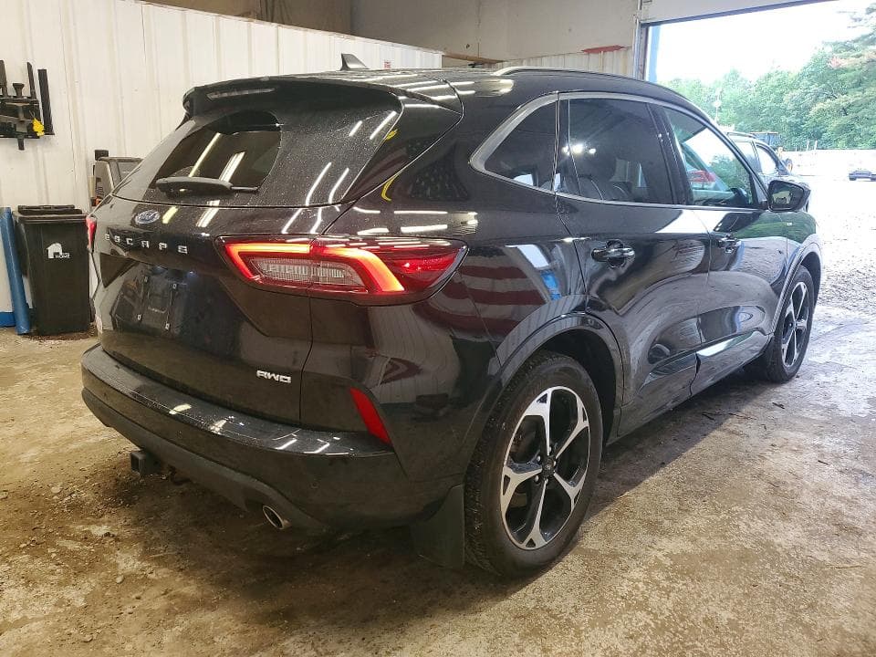 2023 FORD ESCAPE ST LINE SELECT 3