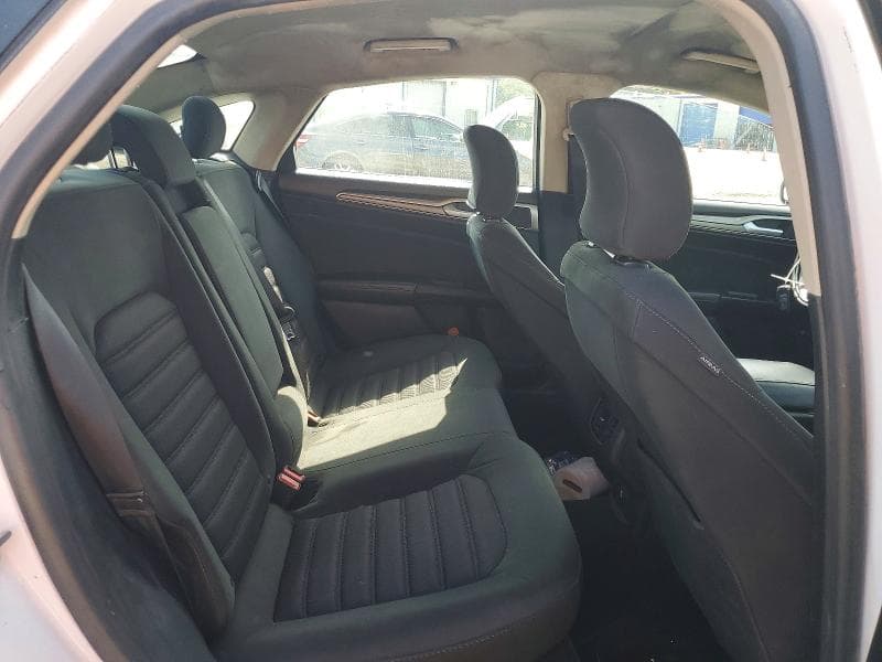 2018 FORD FUSION SE 10