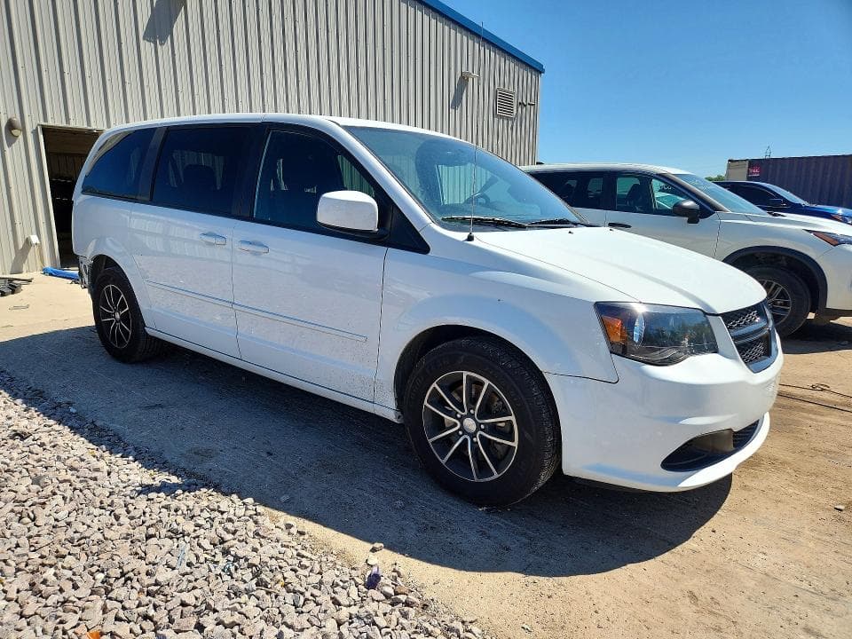 2017 DODGE GRAND CARAVAN SE 4
