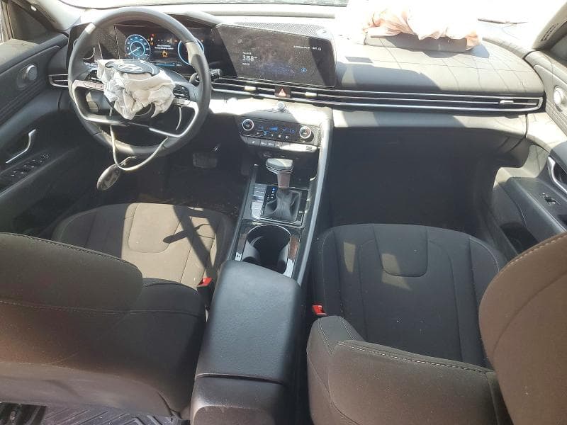 2025 HYUNDAI ELANTRA SEL 8
