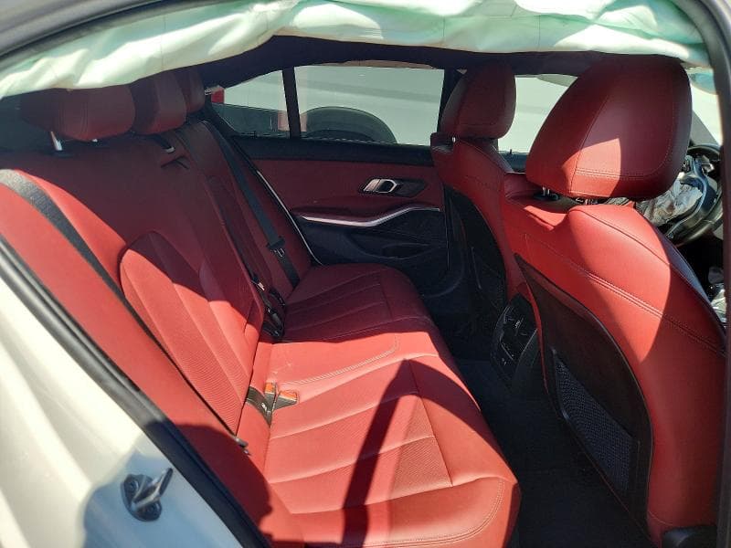 2022 BMW 330E 10