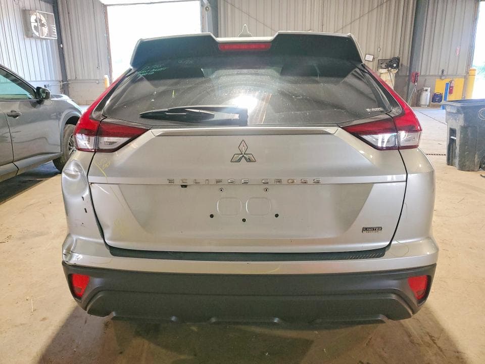 2022 MITSUBISHI ECLIPSE CROSS LE 6
