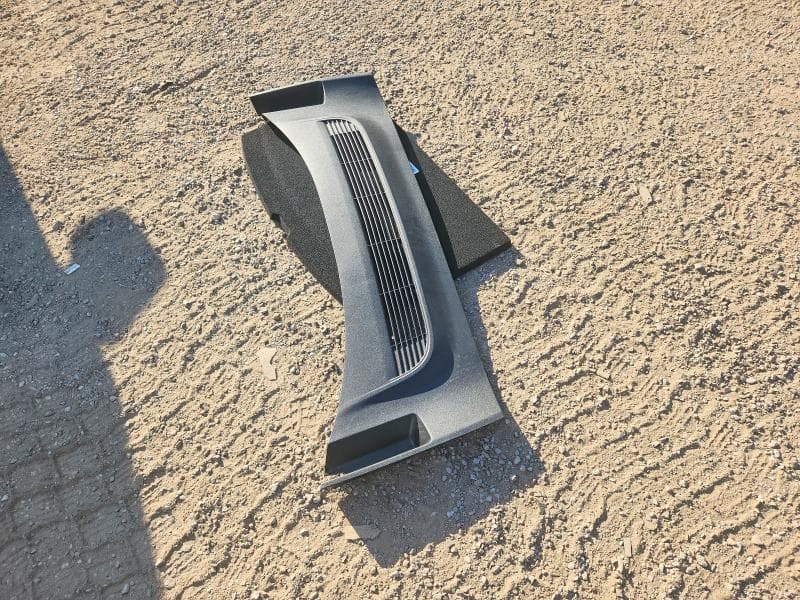 2026 TESLA MODEL Y 12