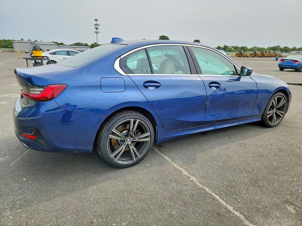 2022 BMW 330XI 3
