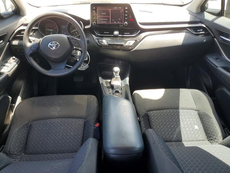 2020 TOYOTA C-HR LE 8