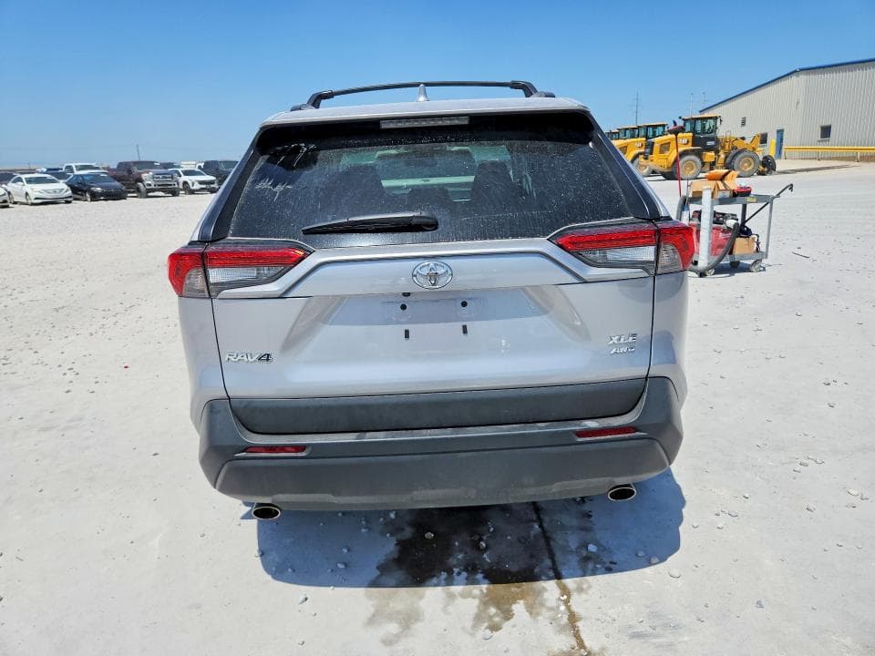 2024 TOYOTA RAV4 XLE PREMIUM 6
