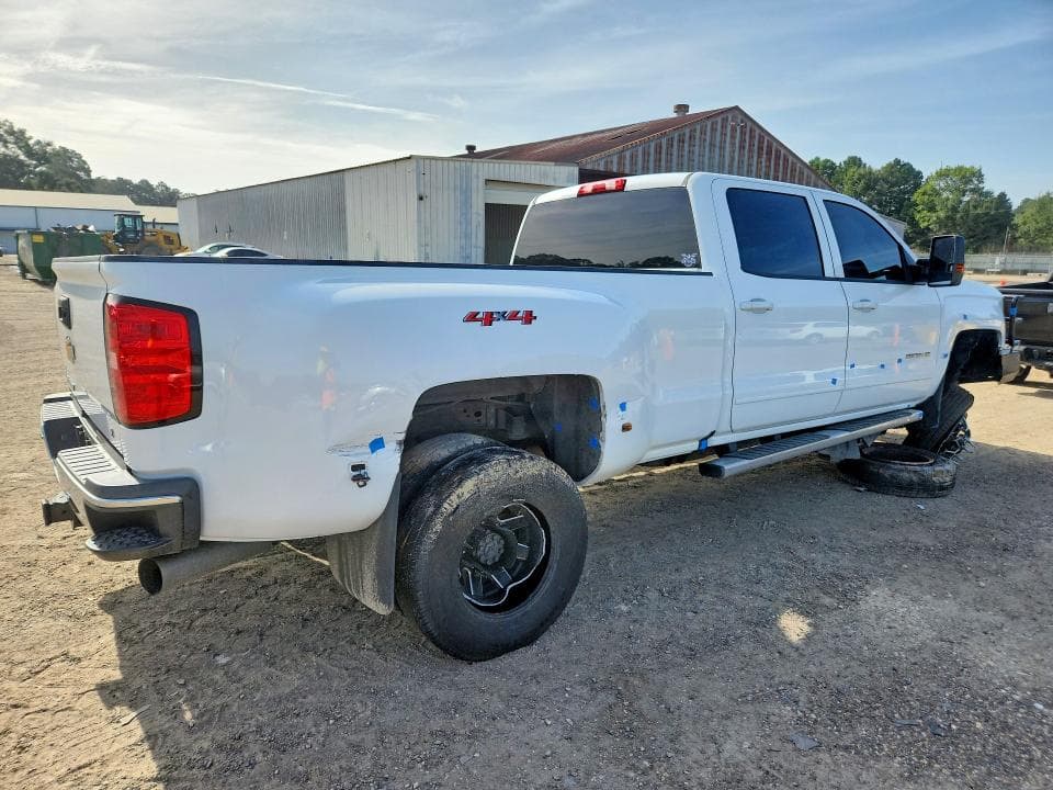 2018 CHEVROLET SILVERADO K3500 LT 3