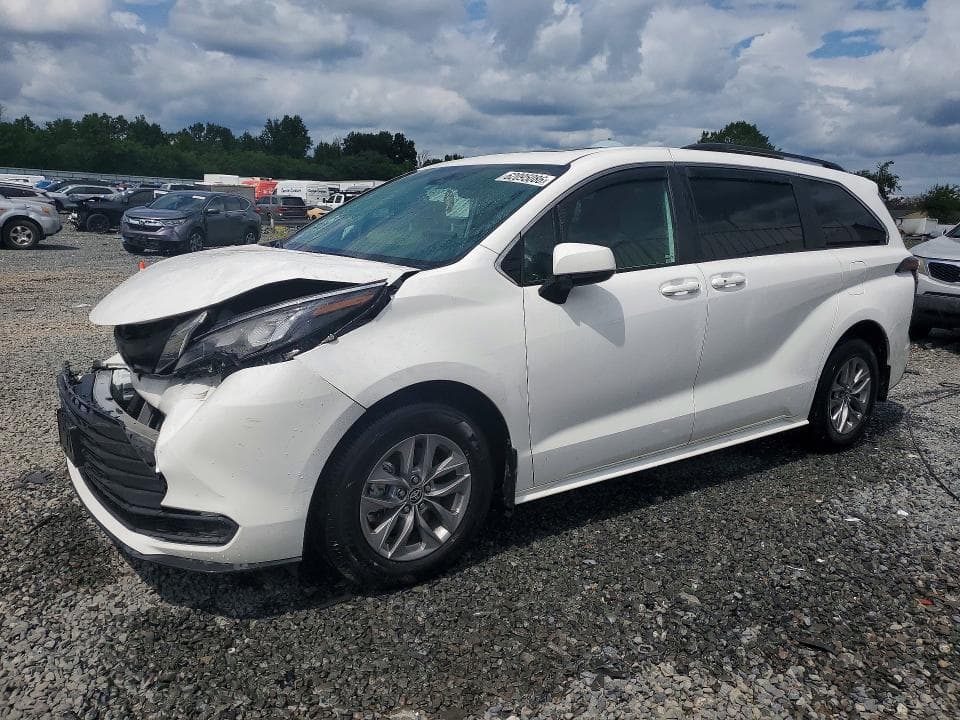 2025 TOYOTA SIENNA LE - 1