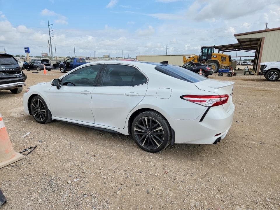2020 TOYOTA CAMRY XSE 2