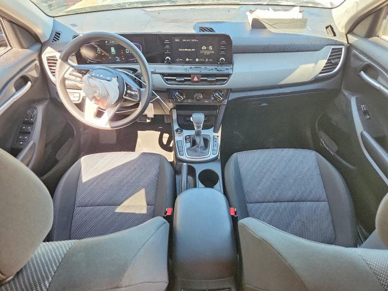 2026 KIA SELTOS LX 8