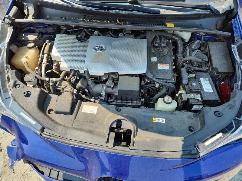 2018 TOYOTA PRIUS FOUR 11