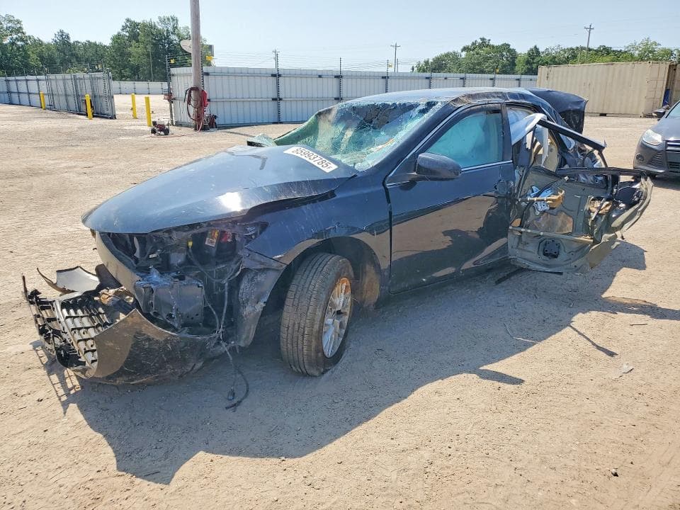 2017 TOYOTA CAMRY LE - 1