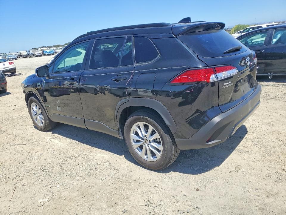 2022 TOYOTA COROLLA CROSS LE 2
