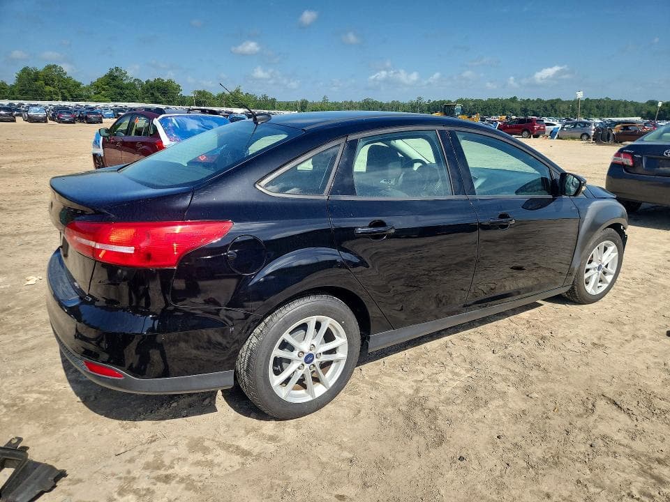 2017 FORD FOCUS SE 3