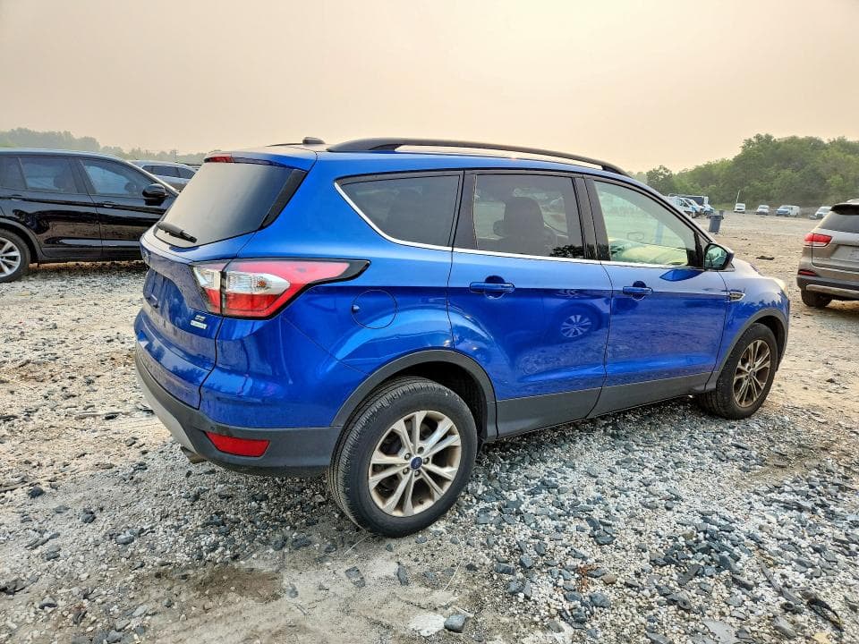 2017 FORD ESCAPE SE 3