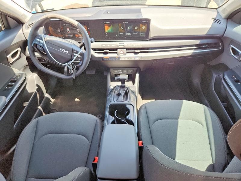 2025 KIA K4 LXS 8