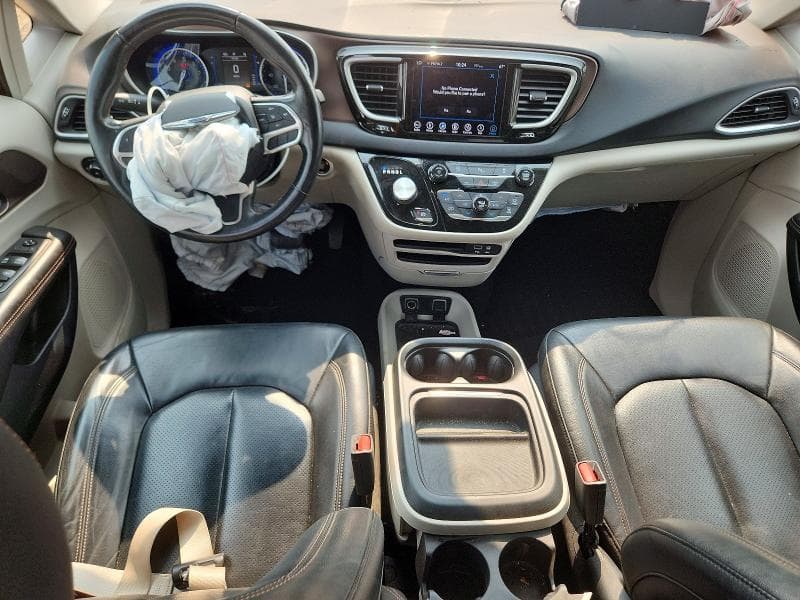 2019 CHRYSLER PACIFICA TOURING L 8