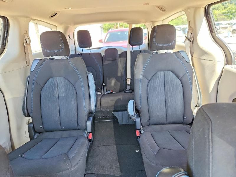 2021 CHRYSLER PACIFICA TOURING 10