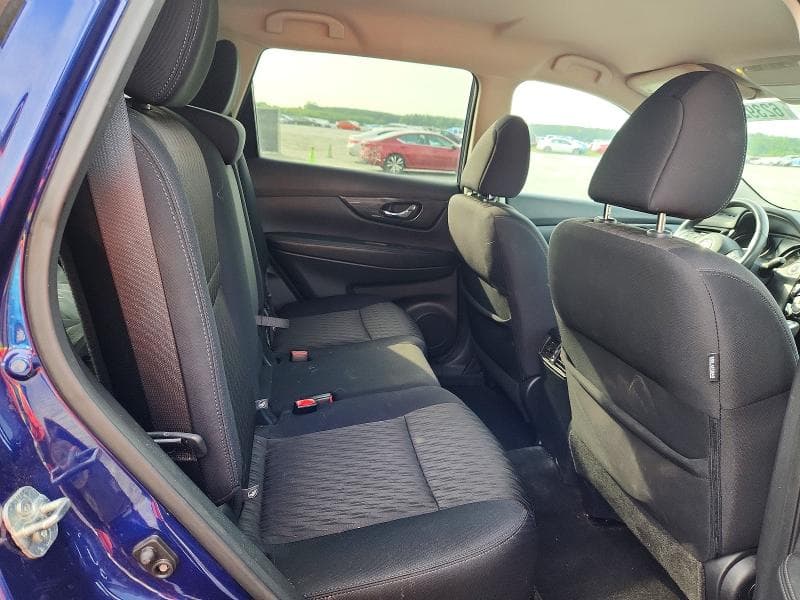 2017 NISSAN ROGUE SV 10