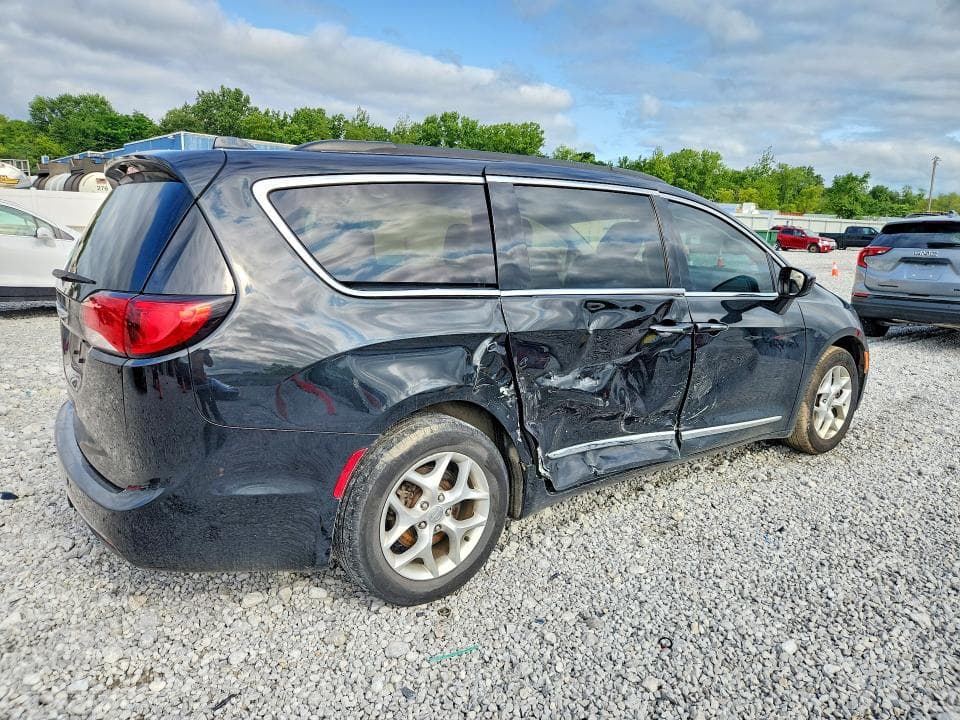 2017 CHRYSLER PACIFICA TOURING L 3