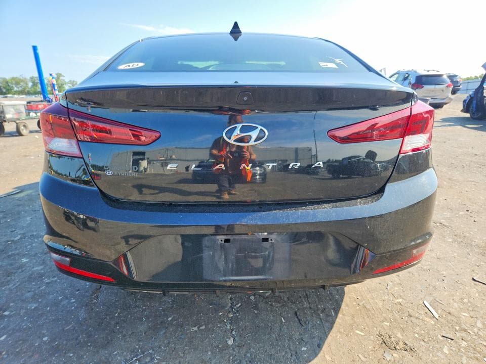 2020 HYUNDAI ELANTRA SEL 6