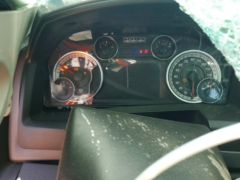 2019 RAM 1500 CLASSIC SLT 9