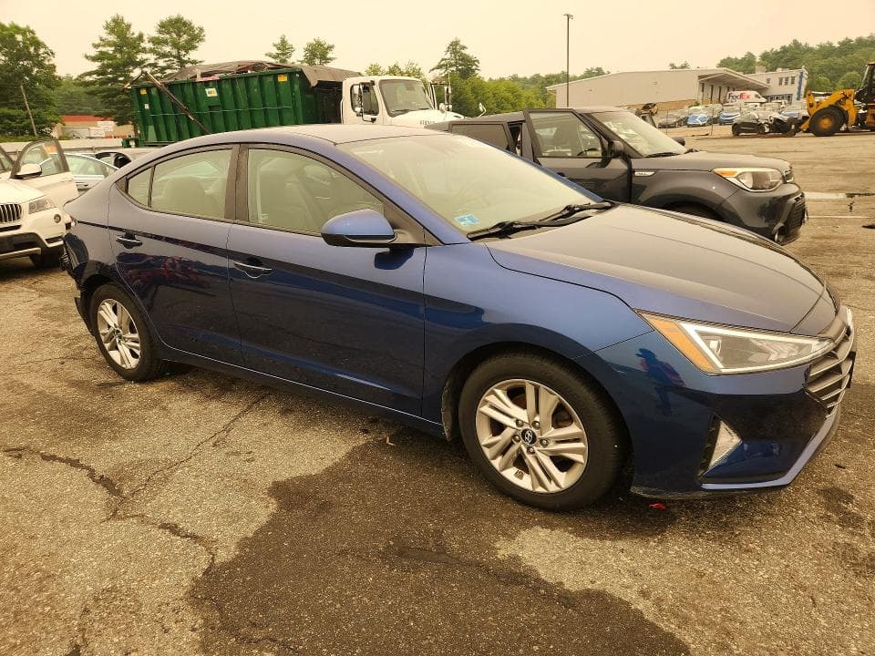 2020 HYUNDAI ELANTRA SEL 4
