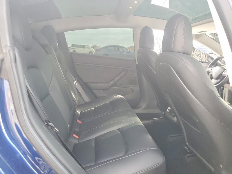 2018 TESLA MODEL 3 10