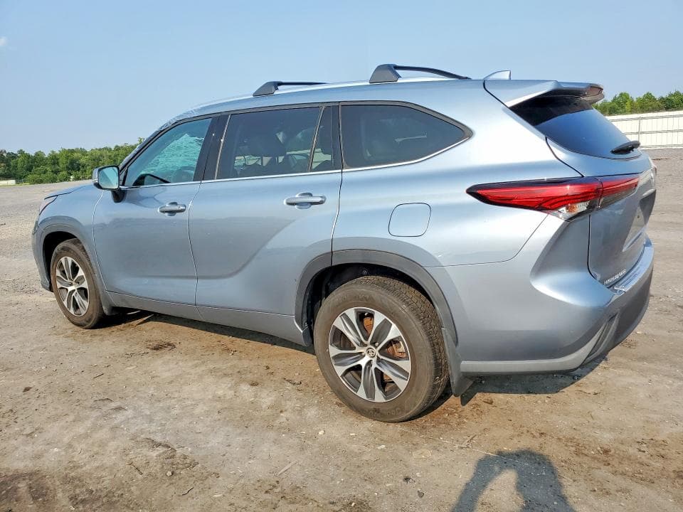 2020 TOYOTA HIGHLANDER XLE 2