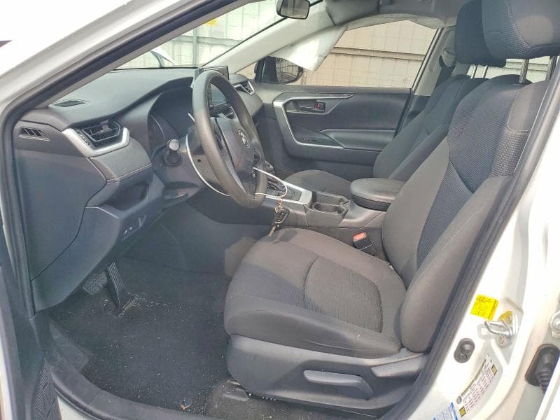 2020 TOYOTA RAV4 LE 7
