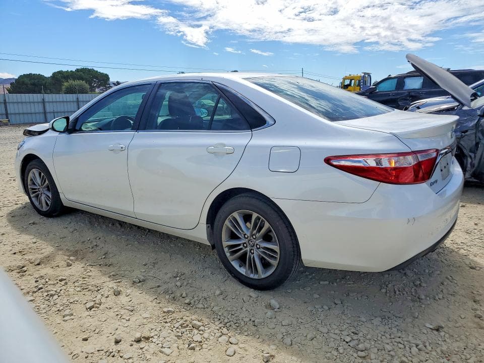 2017 TOYOTA CAMRY SE 2