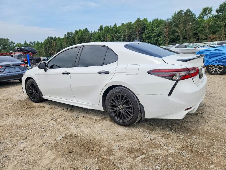 2021 TOYOTA CAMRY SE NIGHTSHADE 2