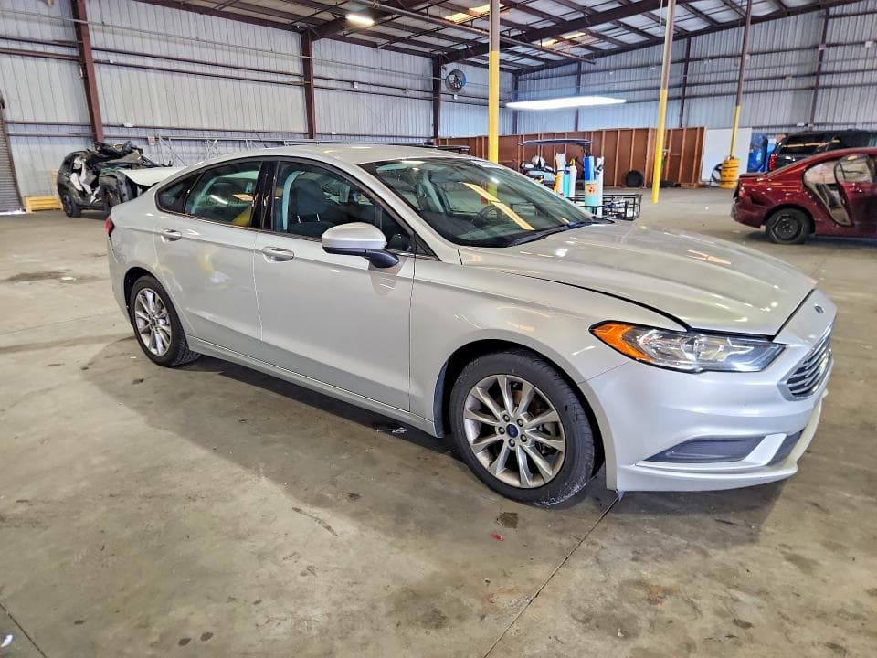 2017 FORD FUSION SE 4