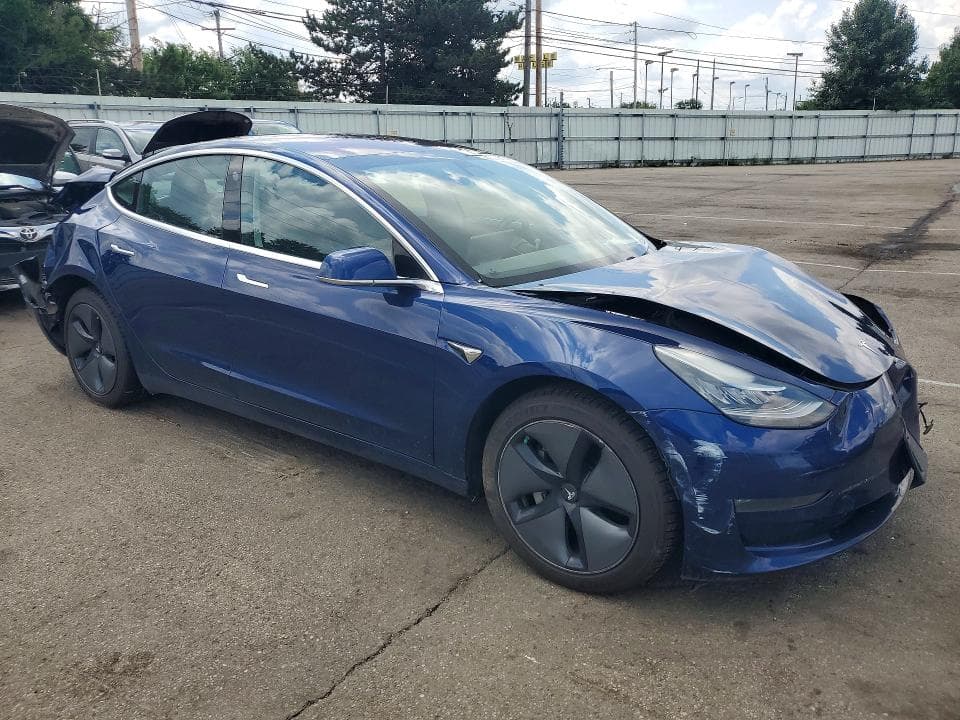 2018 TESLA MODEL 3 4