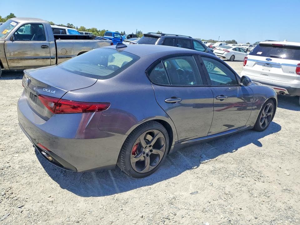 2018 ALFA ROMEO GIULIA 3